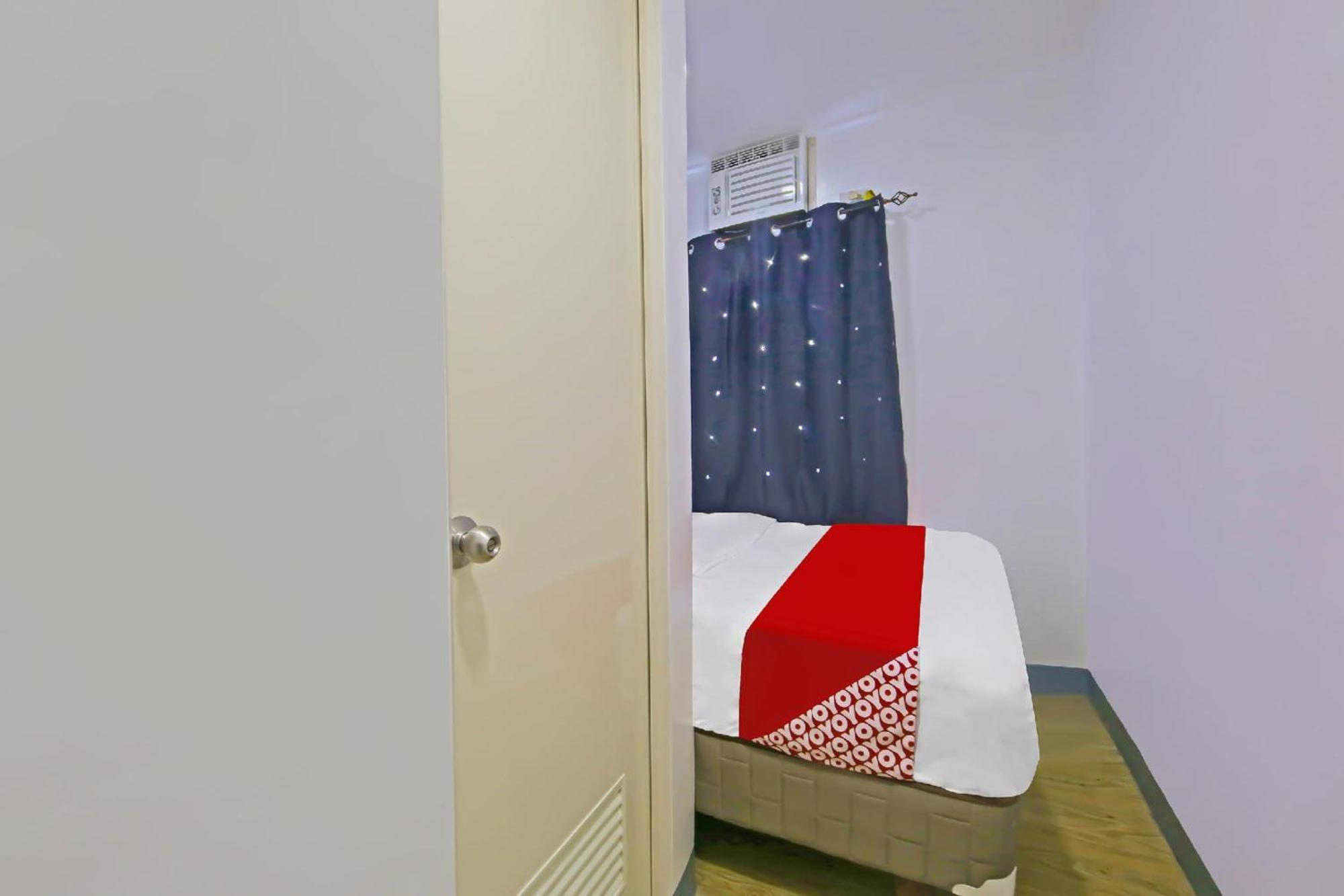 Loveness Apartelle Pasay Buitenkant foto