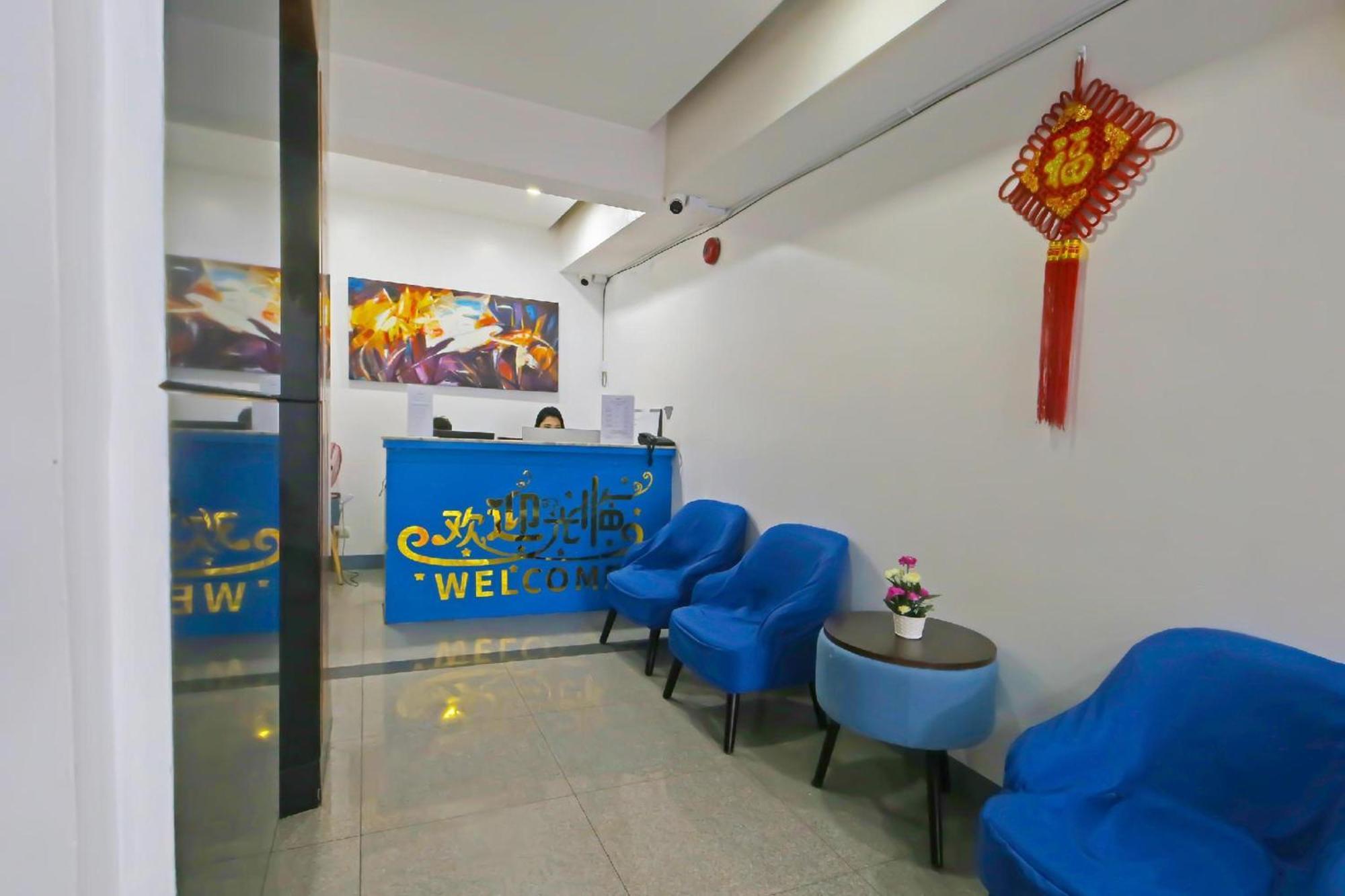 Loveness Apartelle Pasay Buitenkant foto