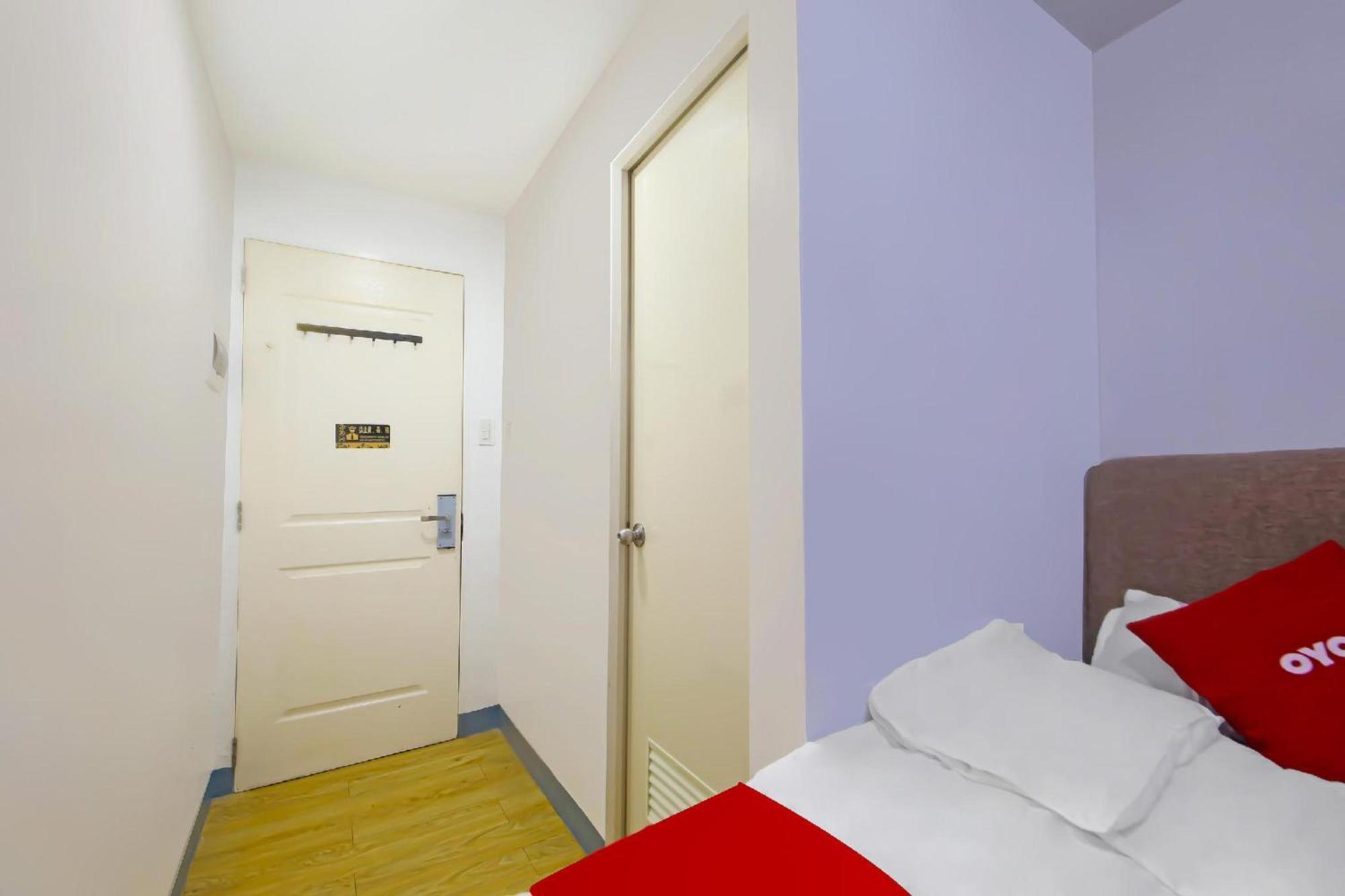Loveness Apartelle Pasay Buitenkant foto